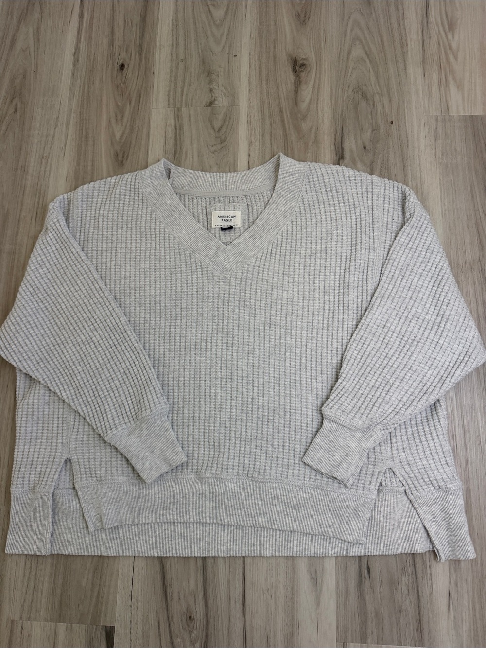 American Eagle V-Neck waffle womens Knit Sweater - Light Gray Sz XS - Picture 3 of 11